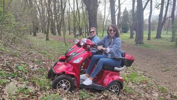 TEST: elektro čtyřkolky a tříkolky Selvo nejsou jen pro seniory