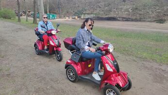 TEST: elektro čtyřkolky a tříkolky Selvo nejsou jen pro seniory